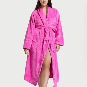 Victoria Secret's Pink Plush Robe
